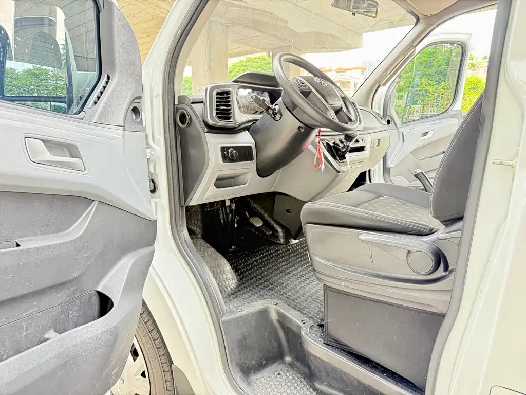 MAXUS V80 — миниатюра 14