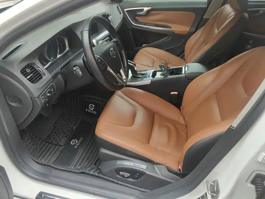 Volvo S60 — миниатюра 9