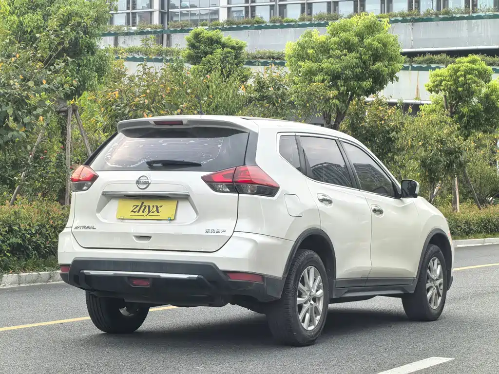 Nissan X-Trail — миниатюра 7