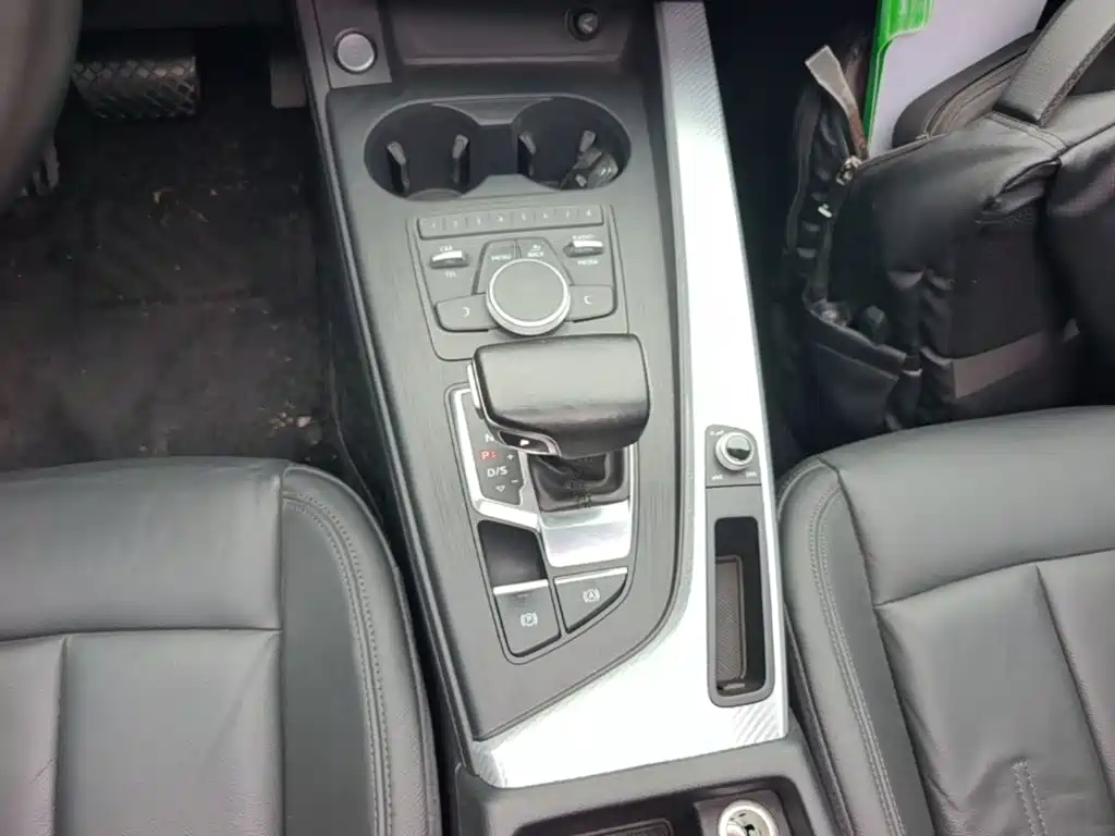 Audi A4L — миниатюра 14