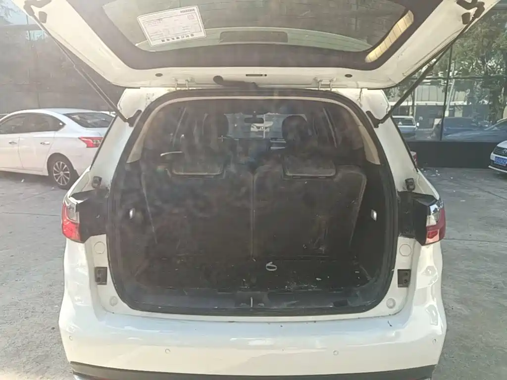 BYD MAX — миниатюра 19