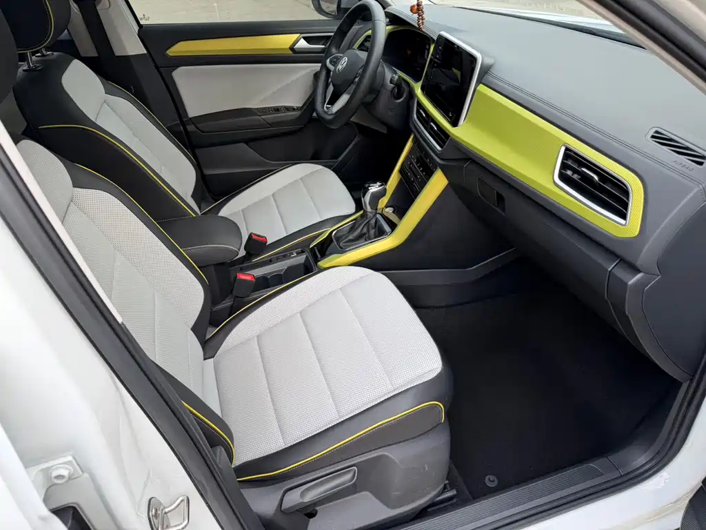 Volkswagen T-Roc — миниатюра 14