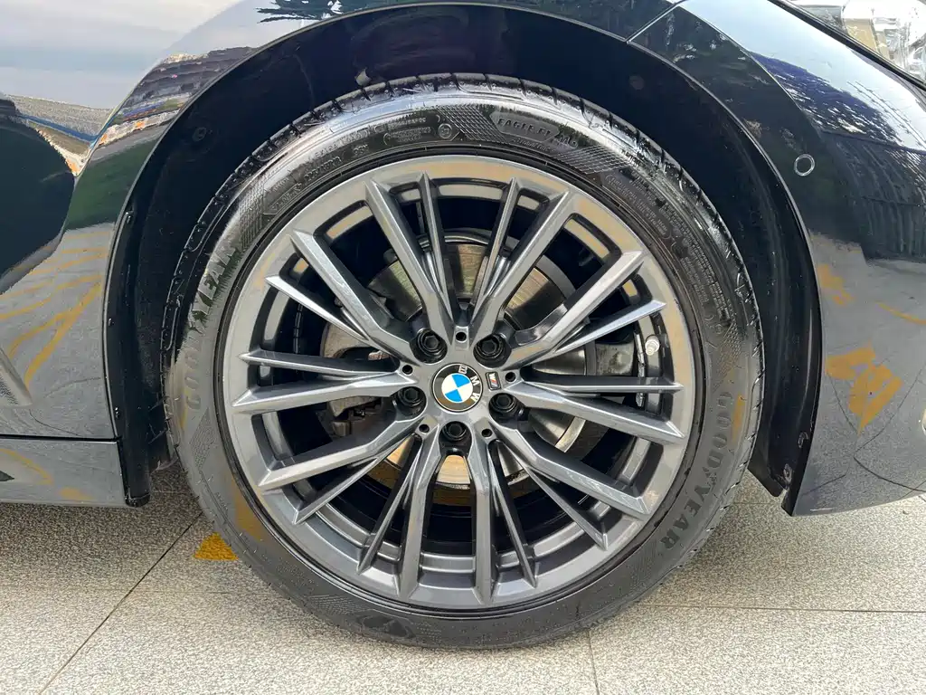 BMW 3 Series — миниатюра 14