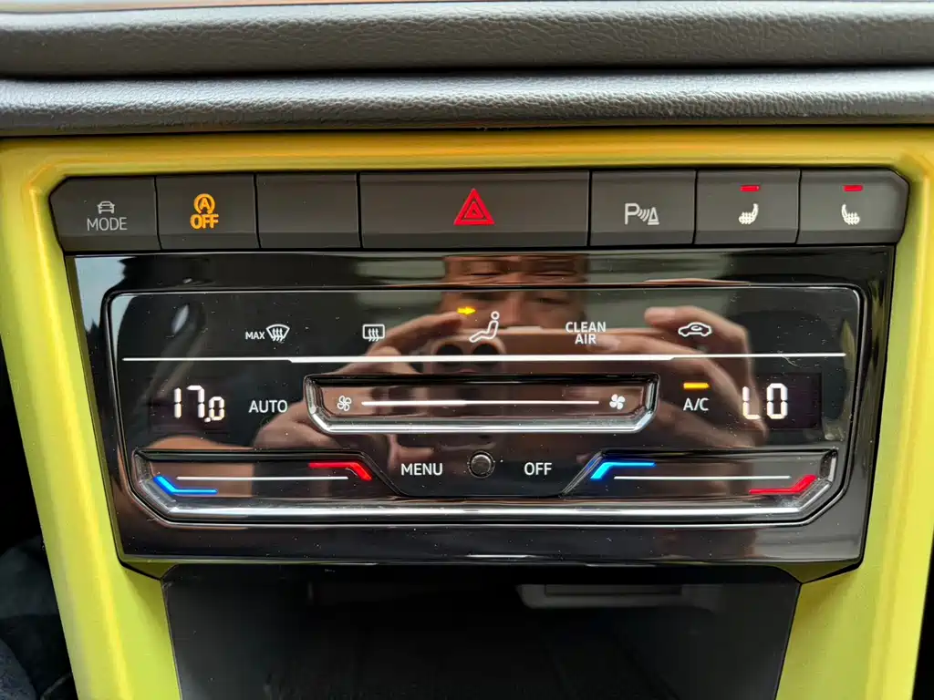 Volkswagen T-Roc — миниатюра 18