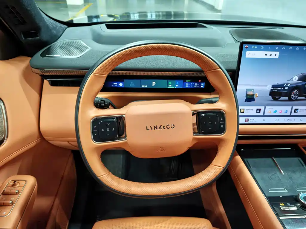 Lynk & Co 900 — миниатюра 12