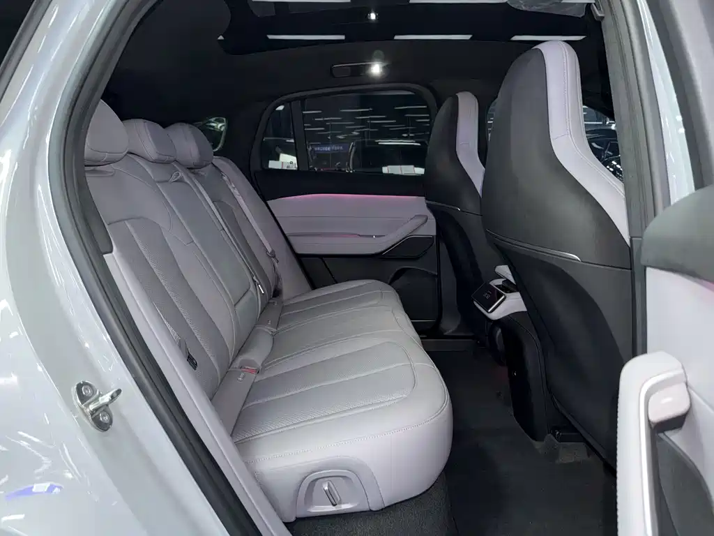 NIO EC6 — миниатюра 11