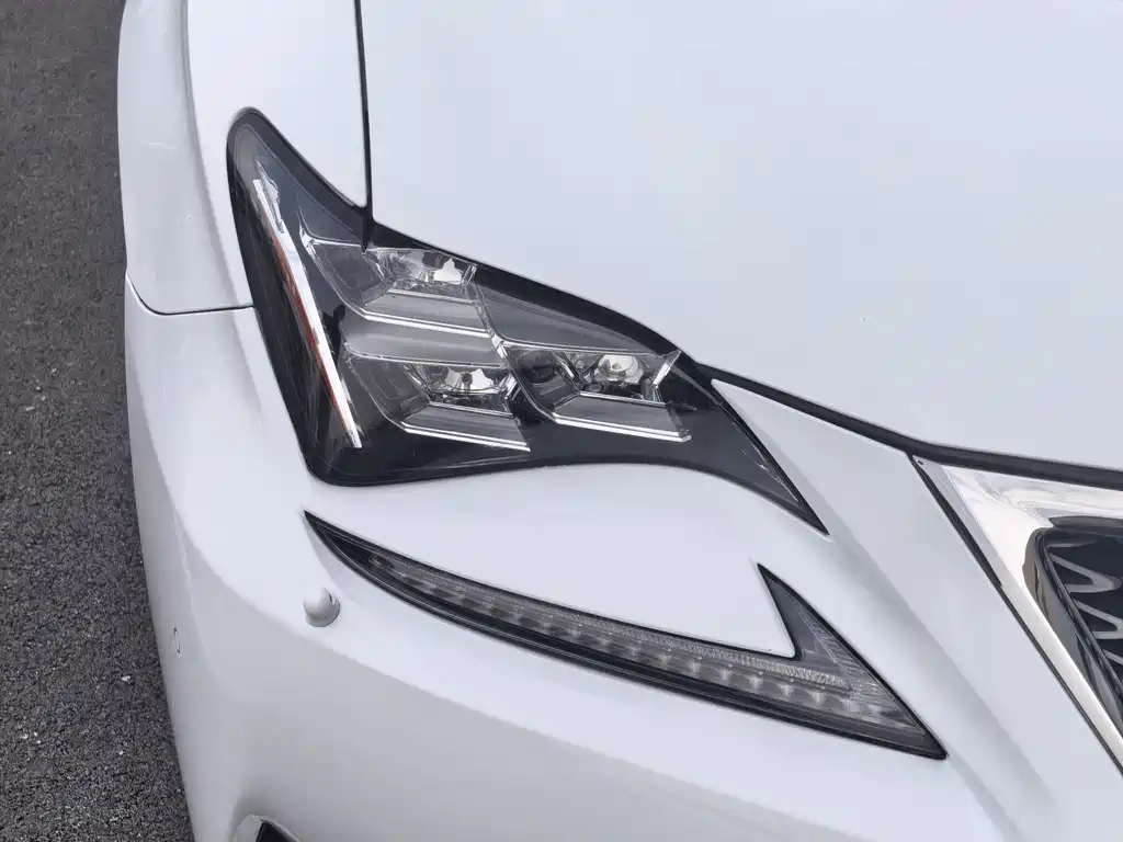 Lexus RC — миниатюра 17