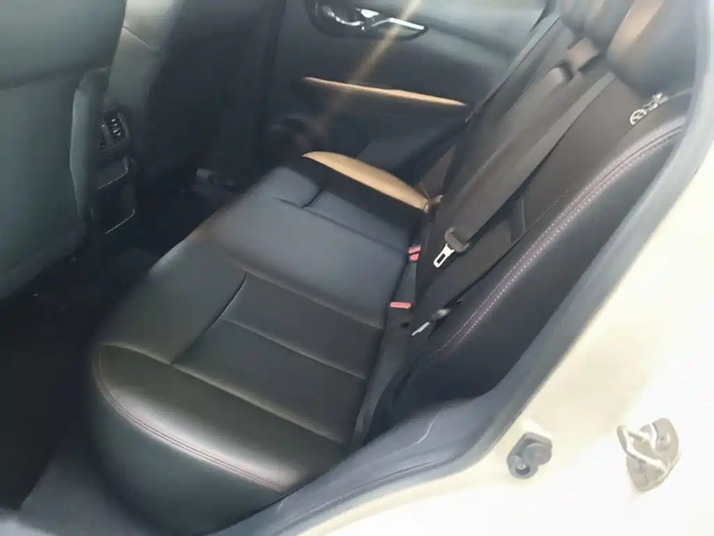 Nissan Qashqai — миниатюра 17