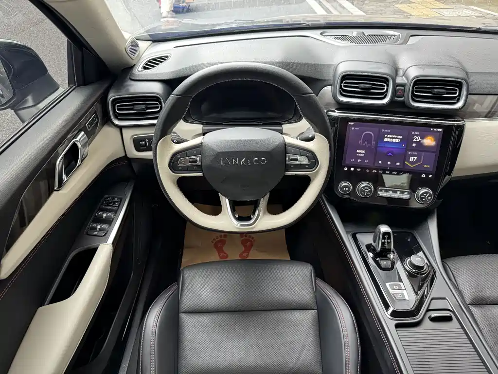 Lynk & Co 02 — миниатюра 12