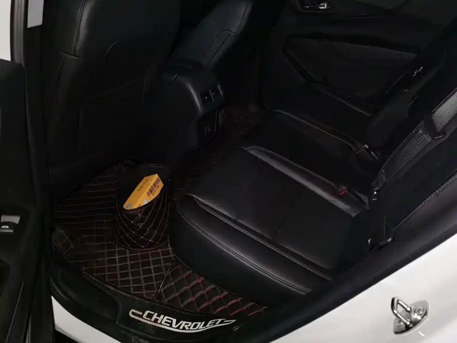 Chevrolet Equinox — миниатюра 11