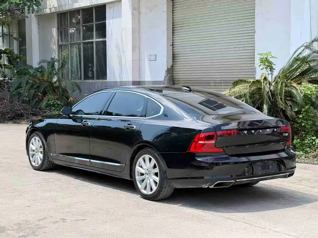 Volvo S90 — миниатюра 4