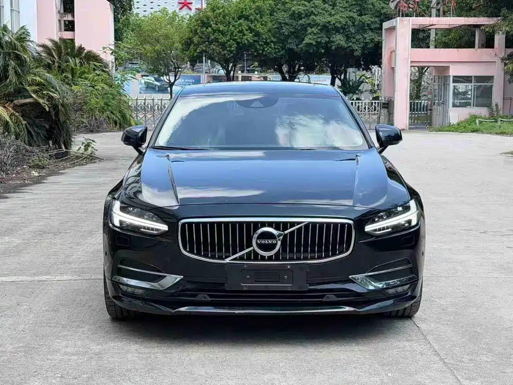 Volvo S90 — миниатюра 2