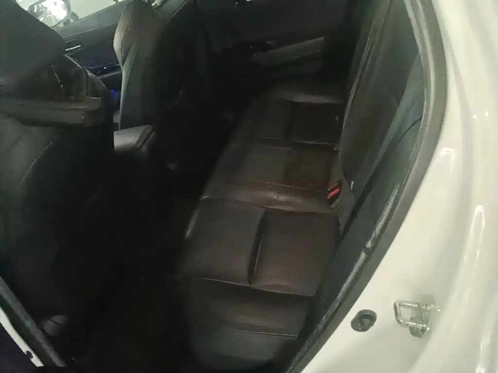 Toyota IZOA — миниатюра 17