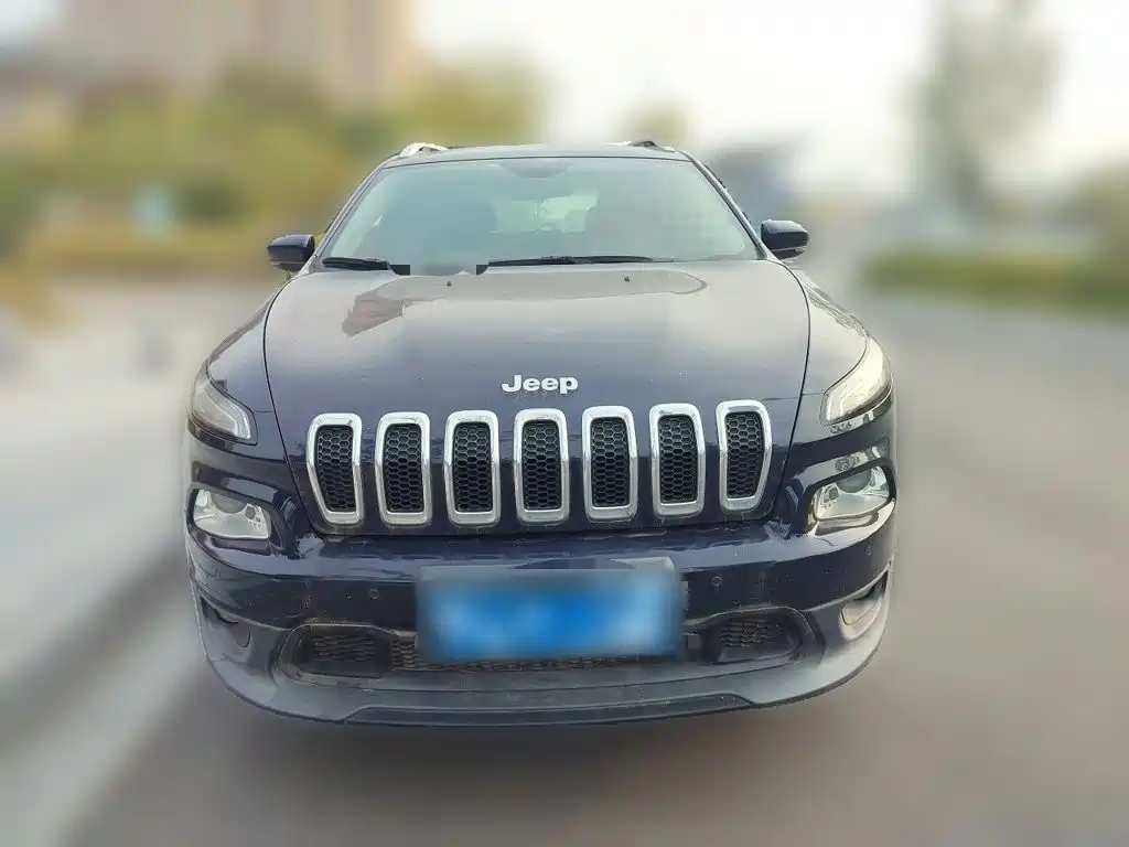 Jeep Cherokee — миниатюра 2