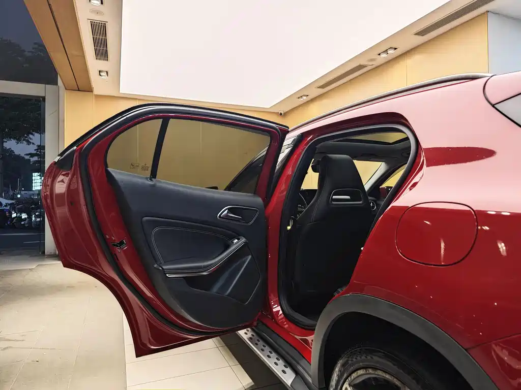Mercedes-Benz GLA — миниатюра 20