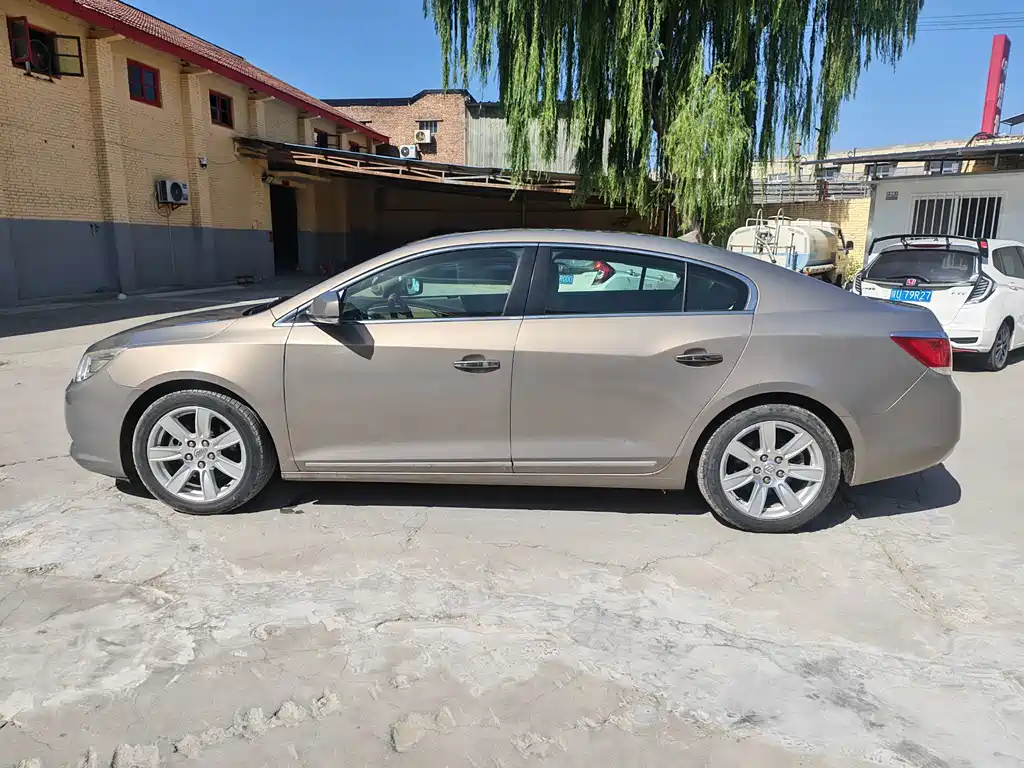 Buick LaCrosse — миниатюра 8