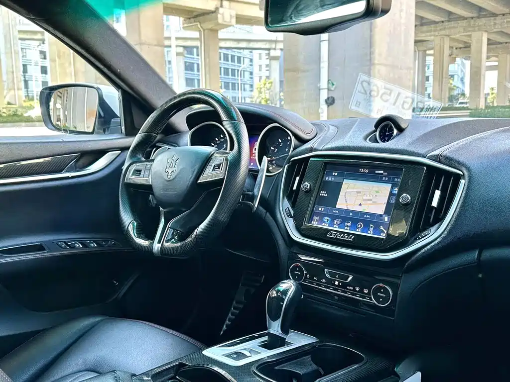 Maserati Ghibli — миниатюра 11