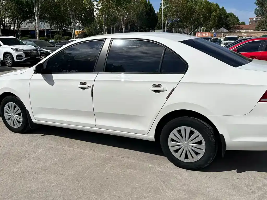 Volkswagen Santana — миниатюра 5