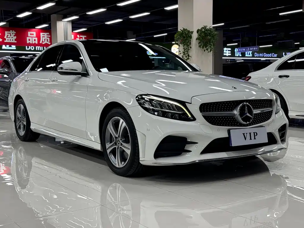 Mercedes-Benz C-Class — миниатюра 3