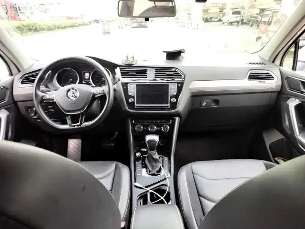 Volkswagen Tiguan L — миниатюра 15