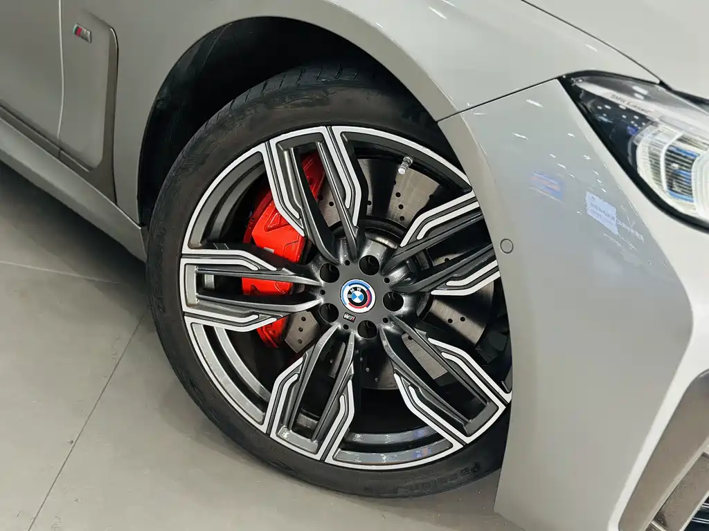 BMW 7 Series — миниатюра 10