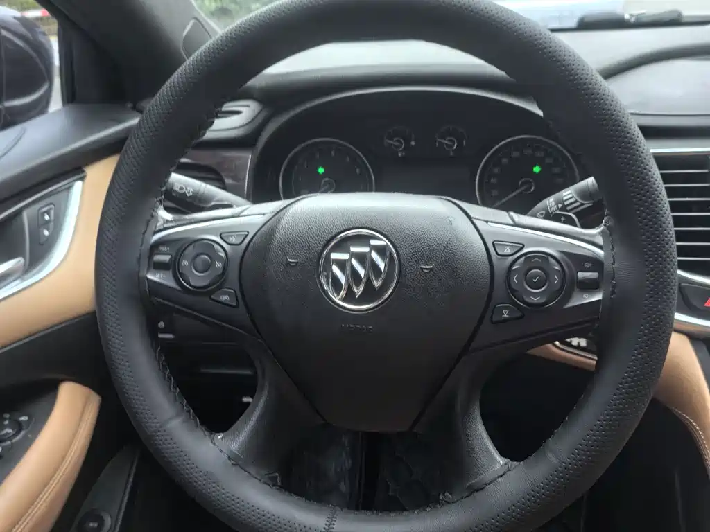 Buick LaCrosse — миниатюра 15