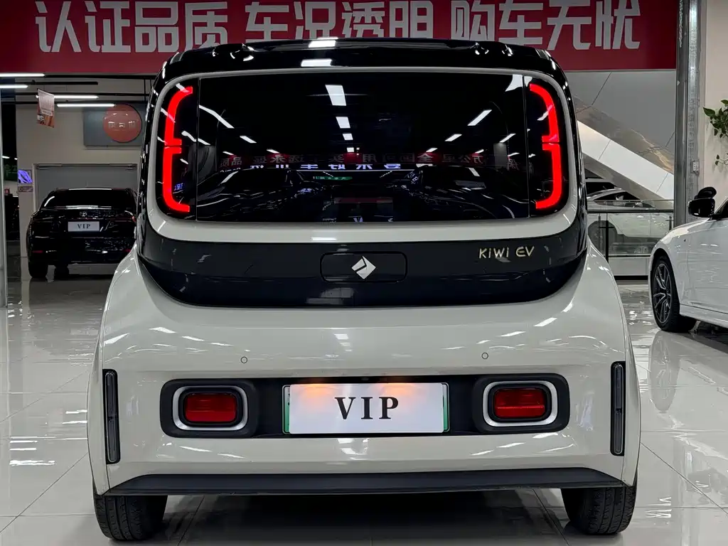 Baojun KiWi EV — миниатюра 6