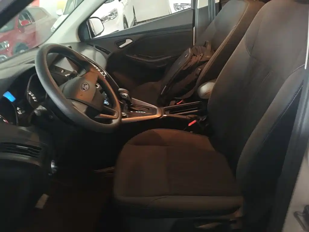 Ford Focus — миниатюра 15