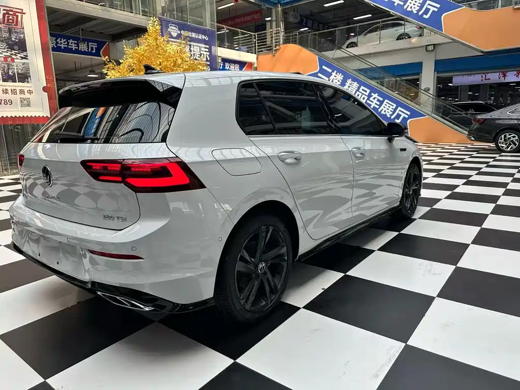 Volkswagen Golf — миниатюра 17