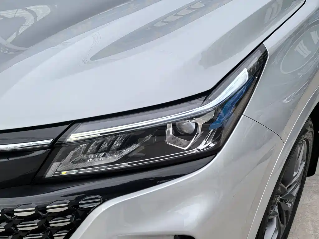 BLUE ELECTRIC BLUE ELECTRIC E5