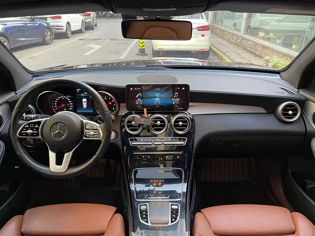 Mercedes-Benz GLC — миниатюра 5