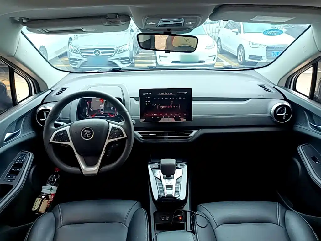 BYD Yuan EV — миниатюра 10