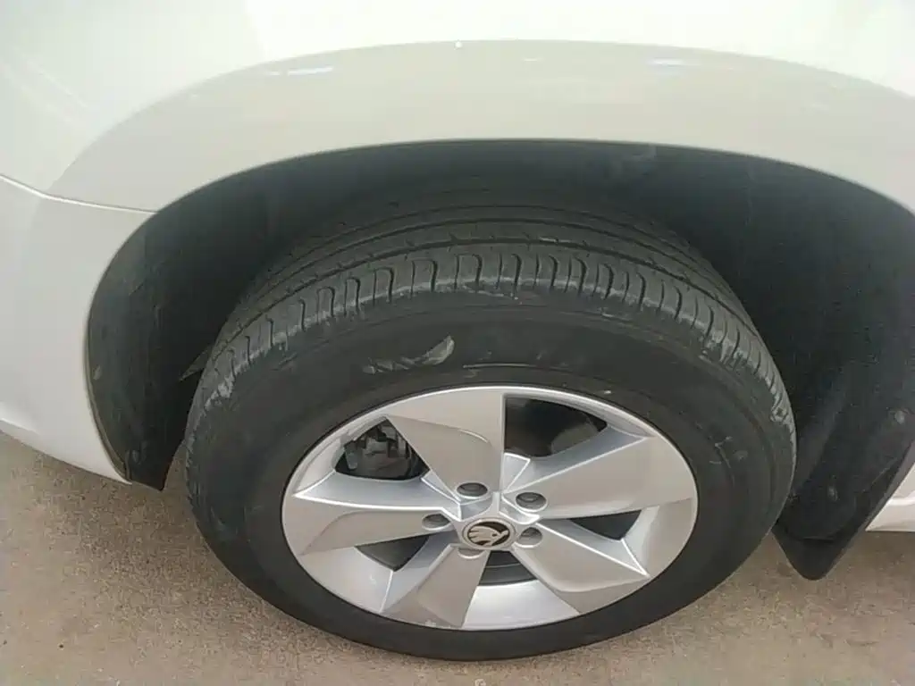 Skoda Yeti — миниатюра 23