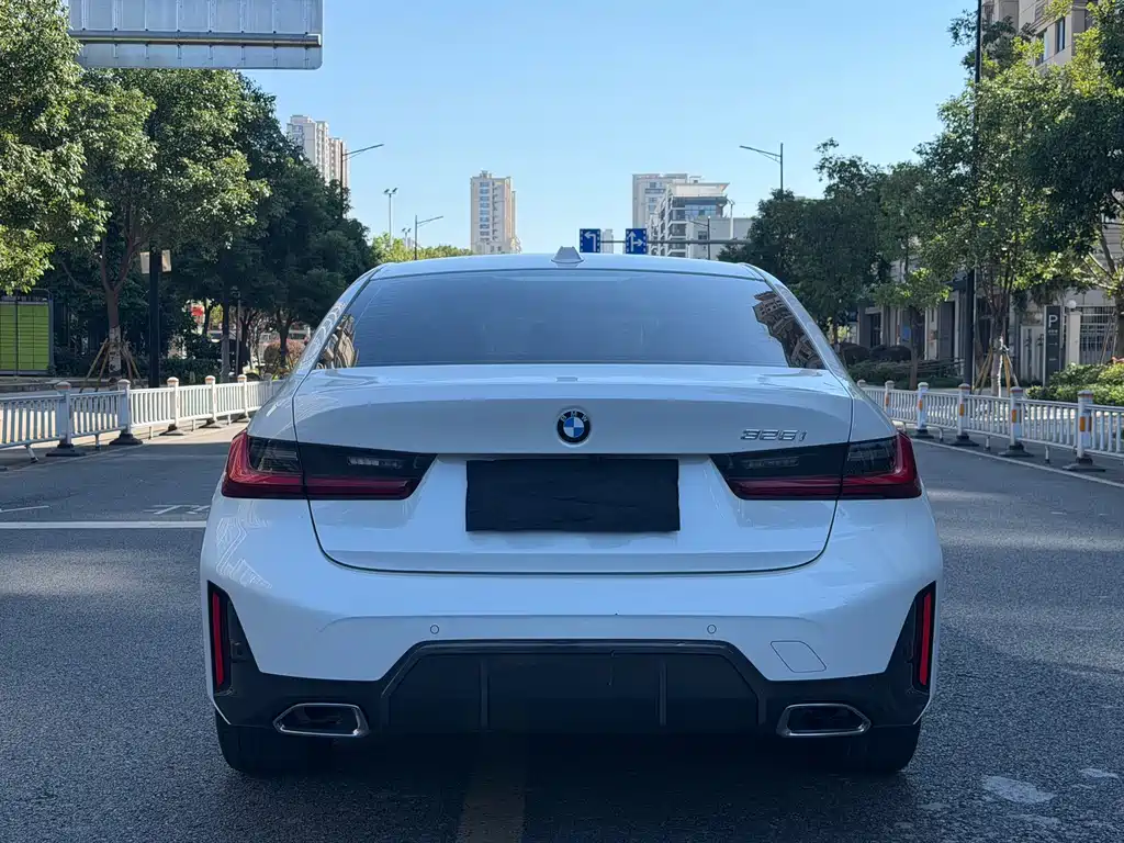 BMW 3 Series — миниатюра 17