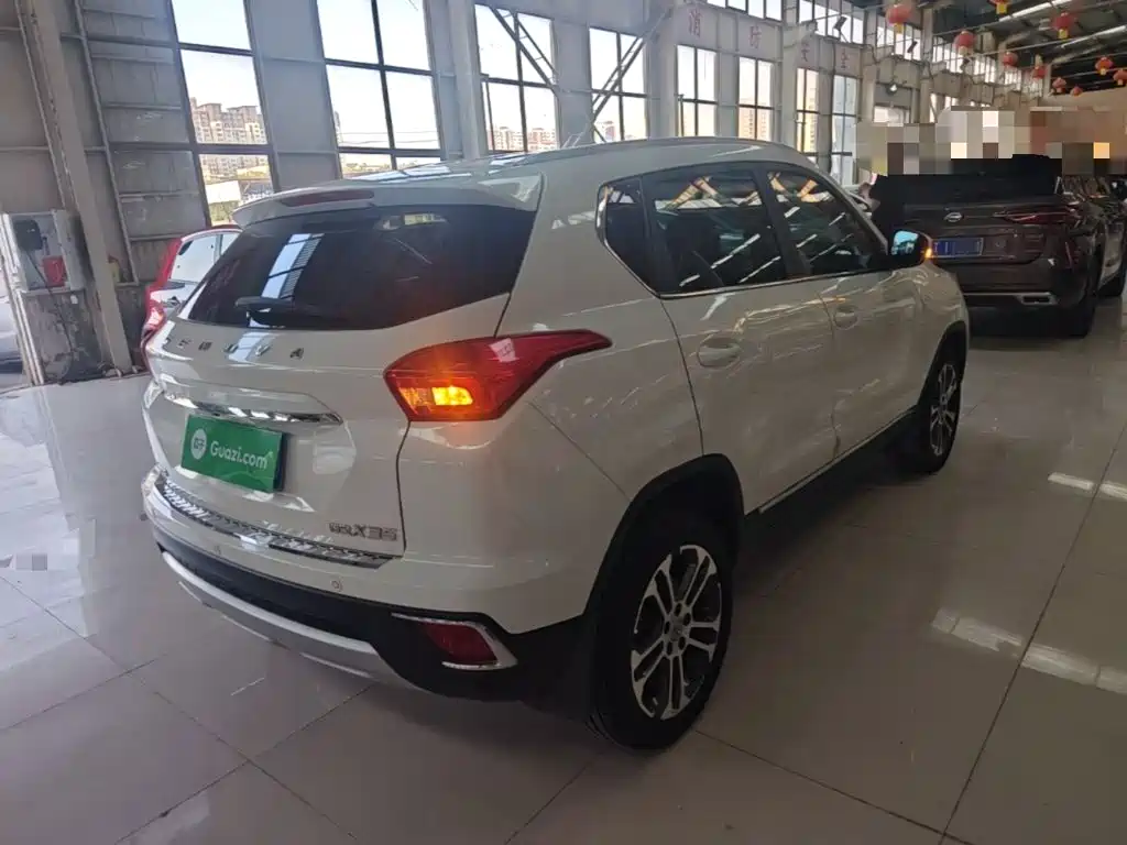 BAIC Senova X35 — миниатюра 7