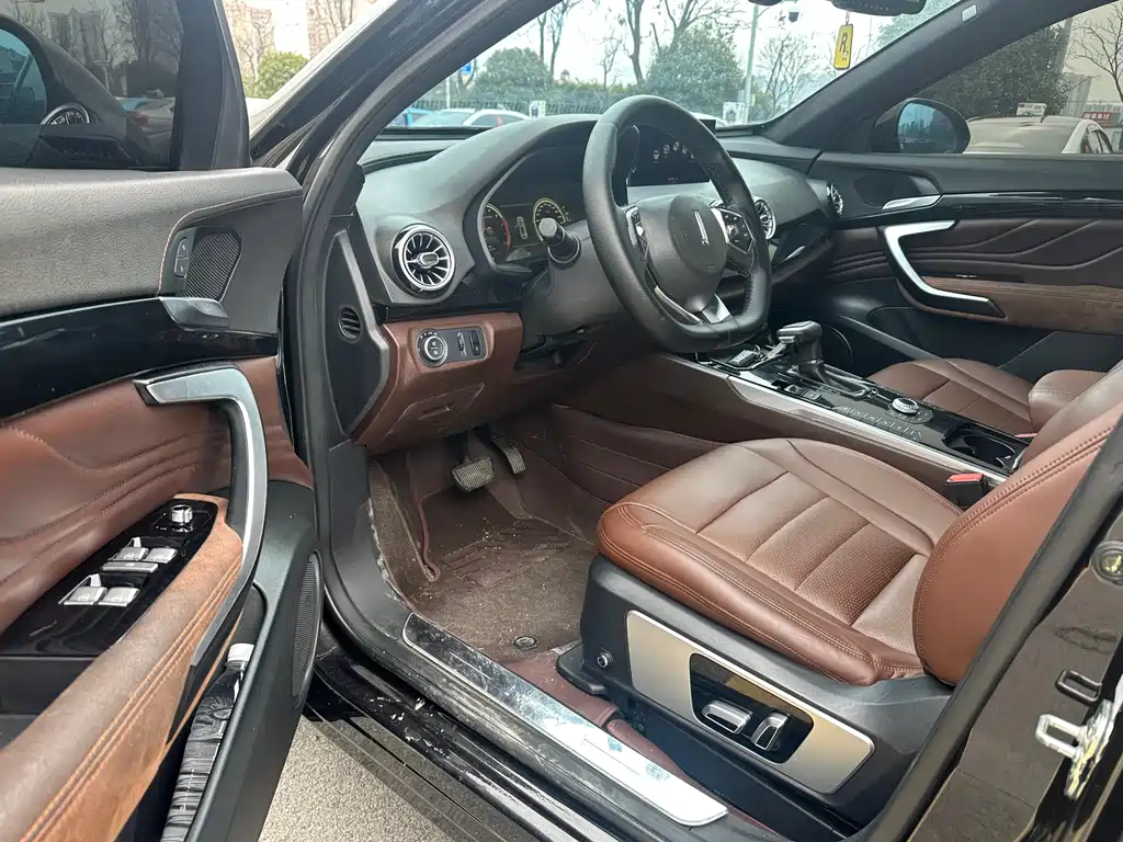 WEI PAI WEI BRAND VV7