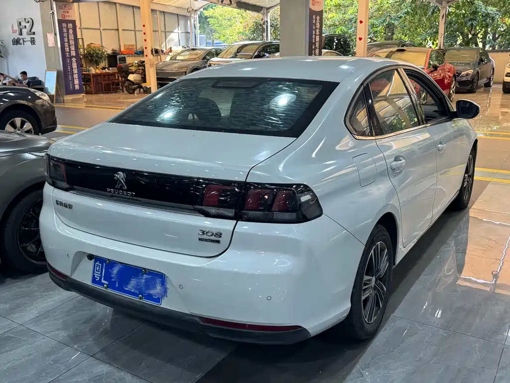 Peugeot 308 — миниатюра 7