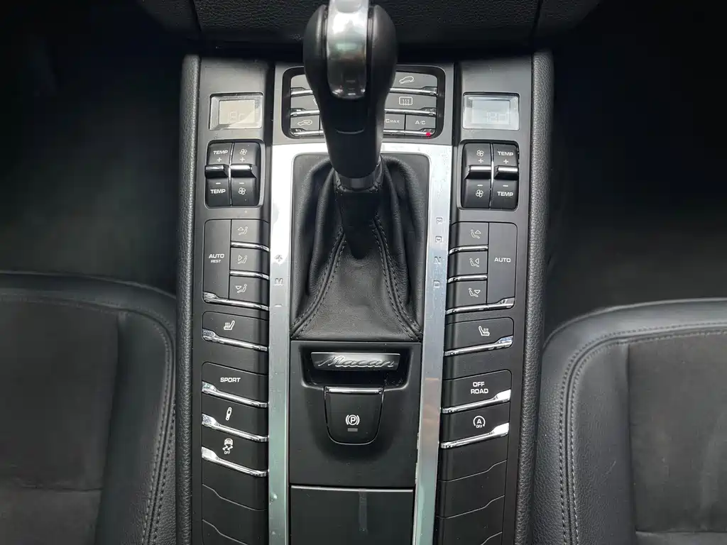 Porsche Macan — миниатюра 11