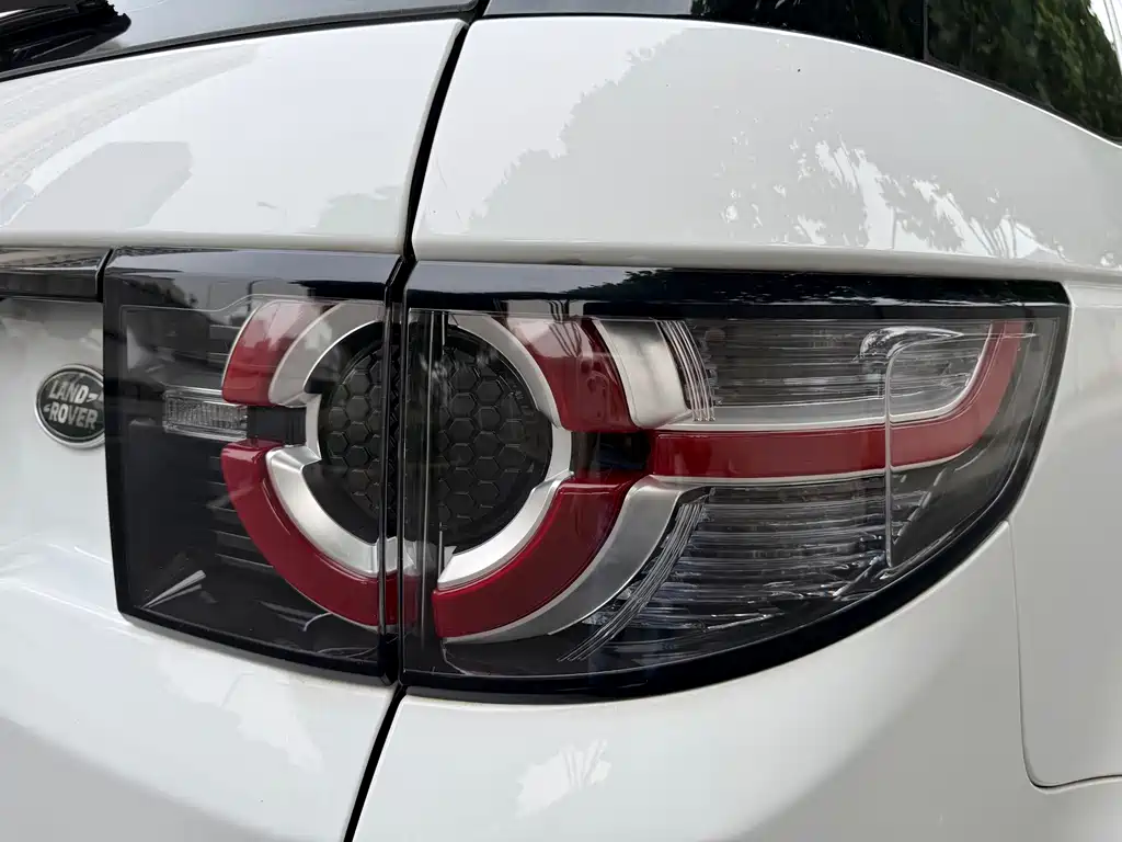 Land Rover Discovery Sport — миниатюра 9