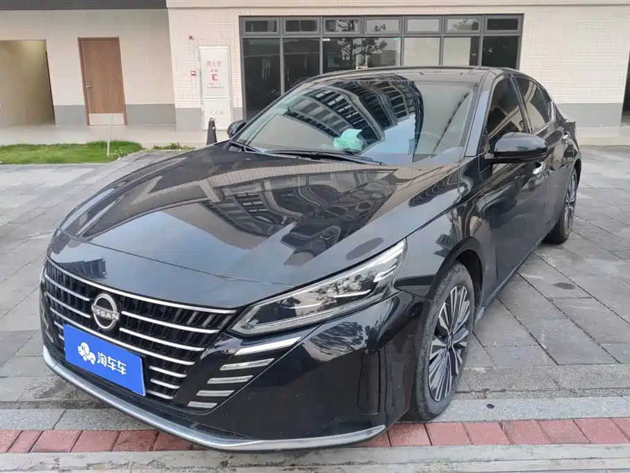 Купить Nissan Teana