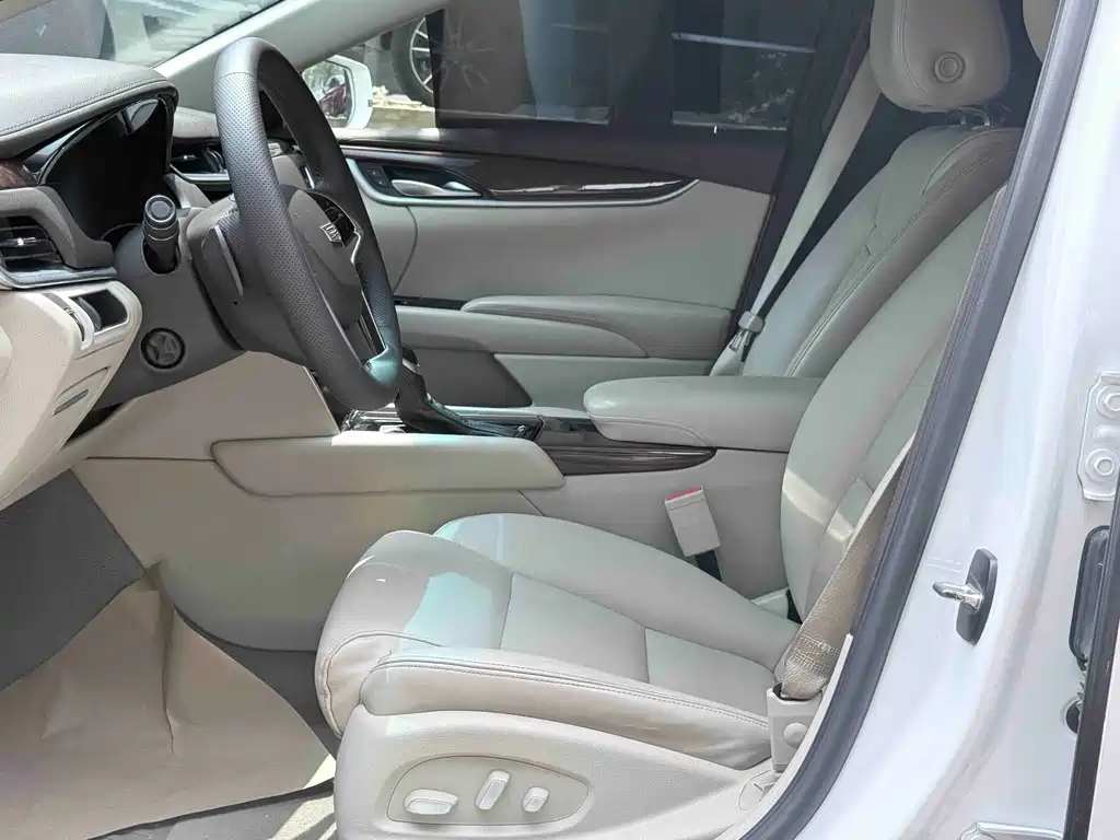 Cadillac XTS 2016 28T Elite