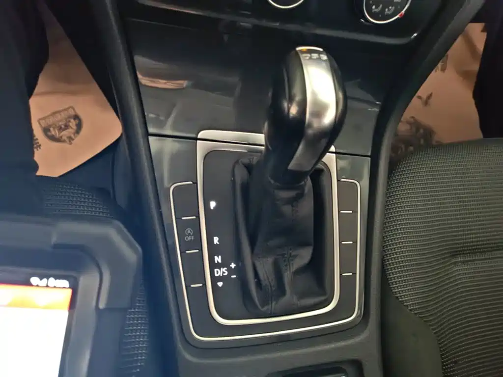 Volkswagen Golf — миниатюра 14