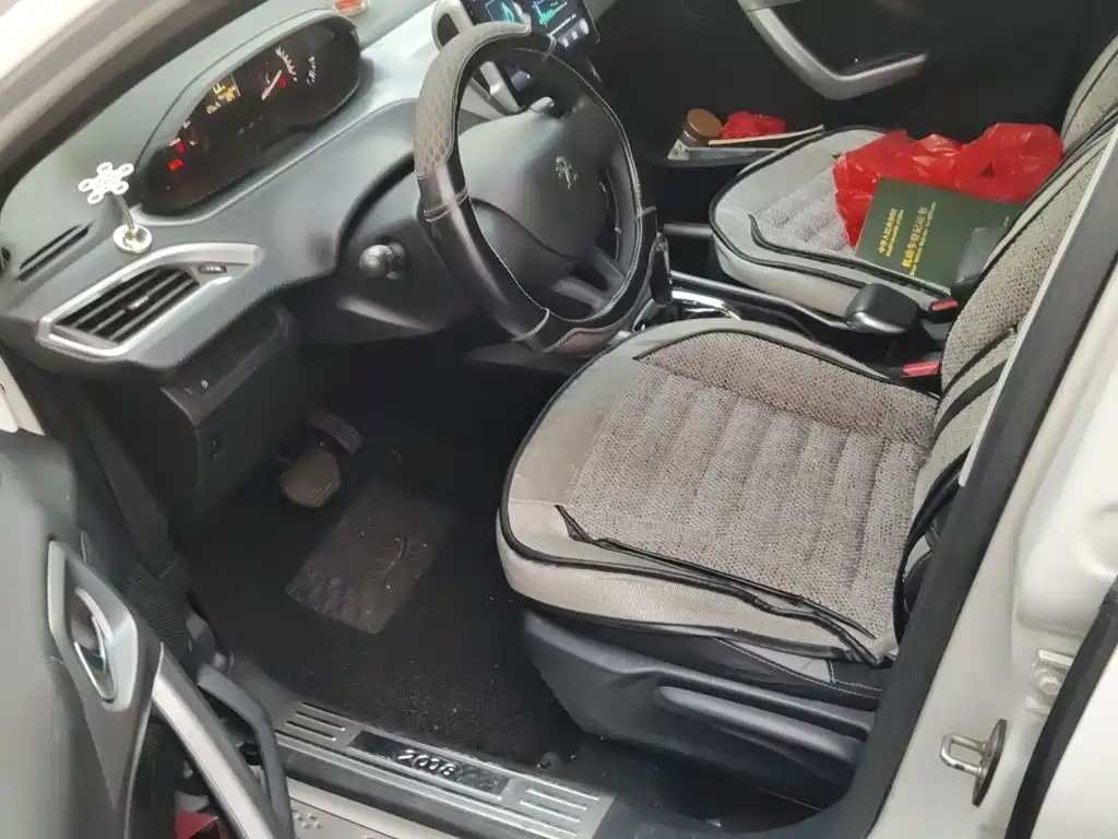 Peugeot 2008 — миниатюра 14