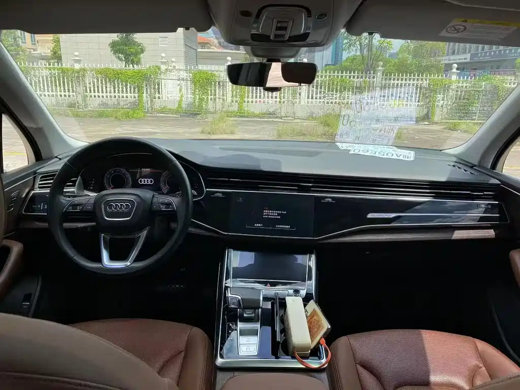 Audi Q7 — миниатюра 6