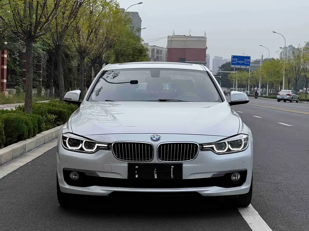 BMW 3 Series — миниатюра 2