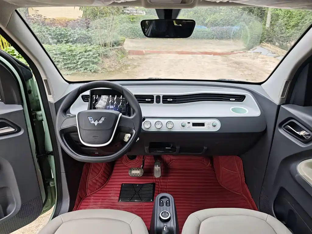 Wuling MINIEV — миниатюра 10