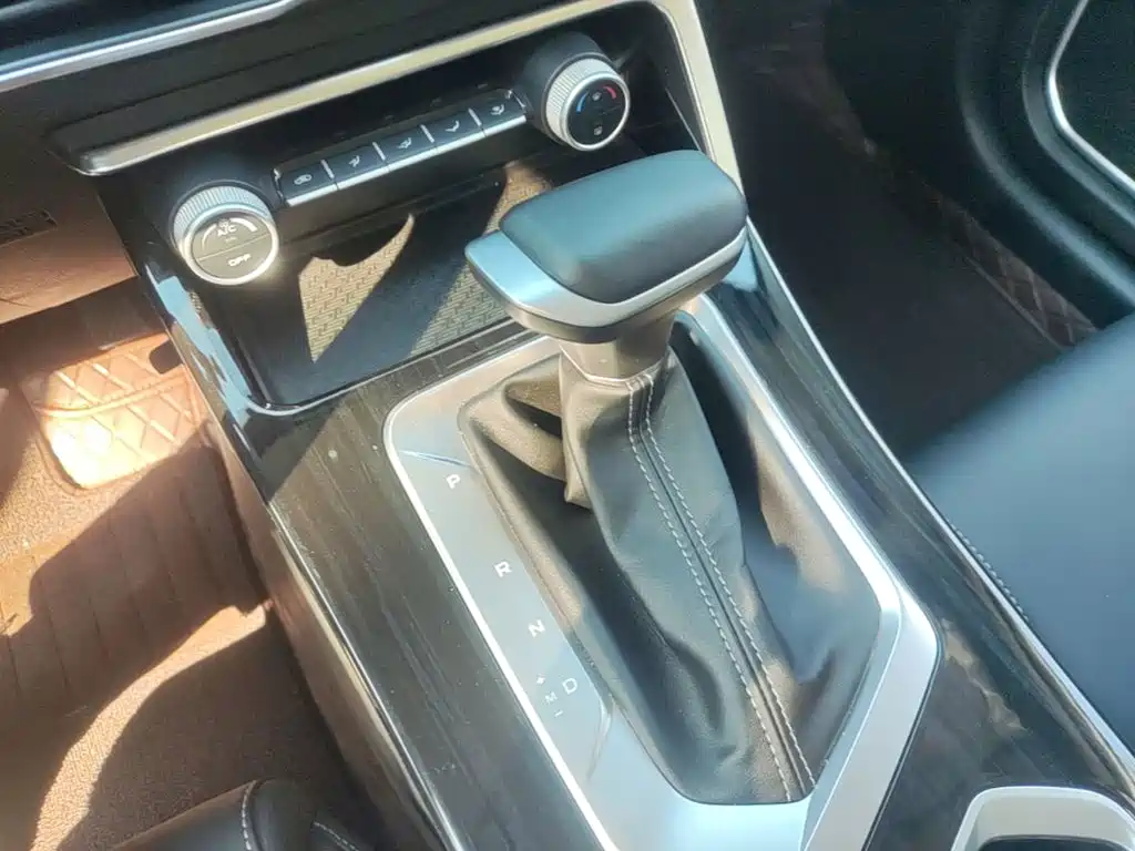 Geely Binyue — миниатюра 14