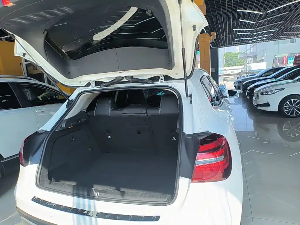 Mercedes-Benz GLA — миниатюра 19