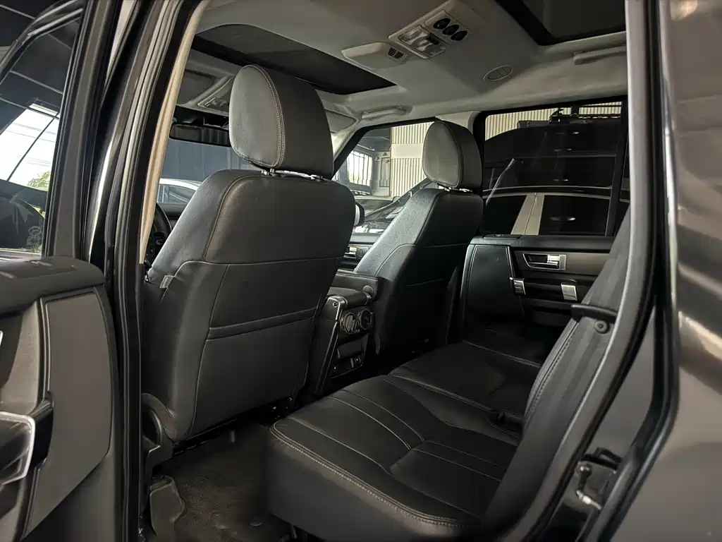 Land Rover Discovery — миниатюра 5