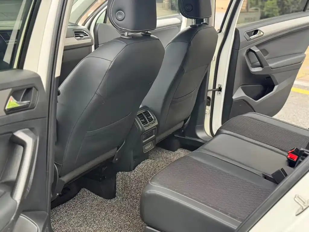Volkswagen Tiguan L — миниатюра 6